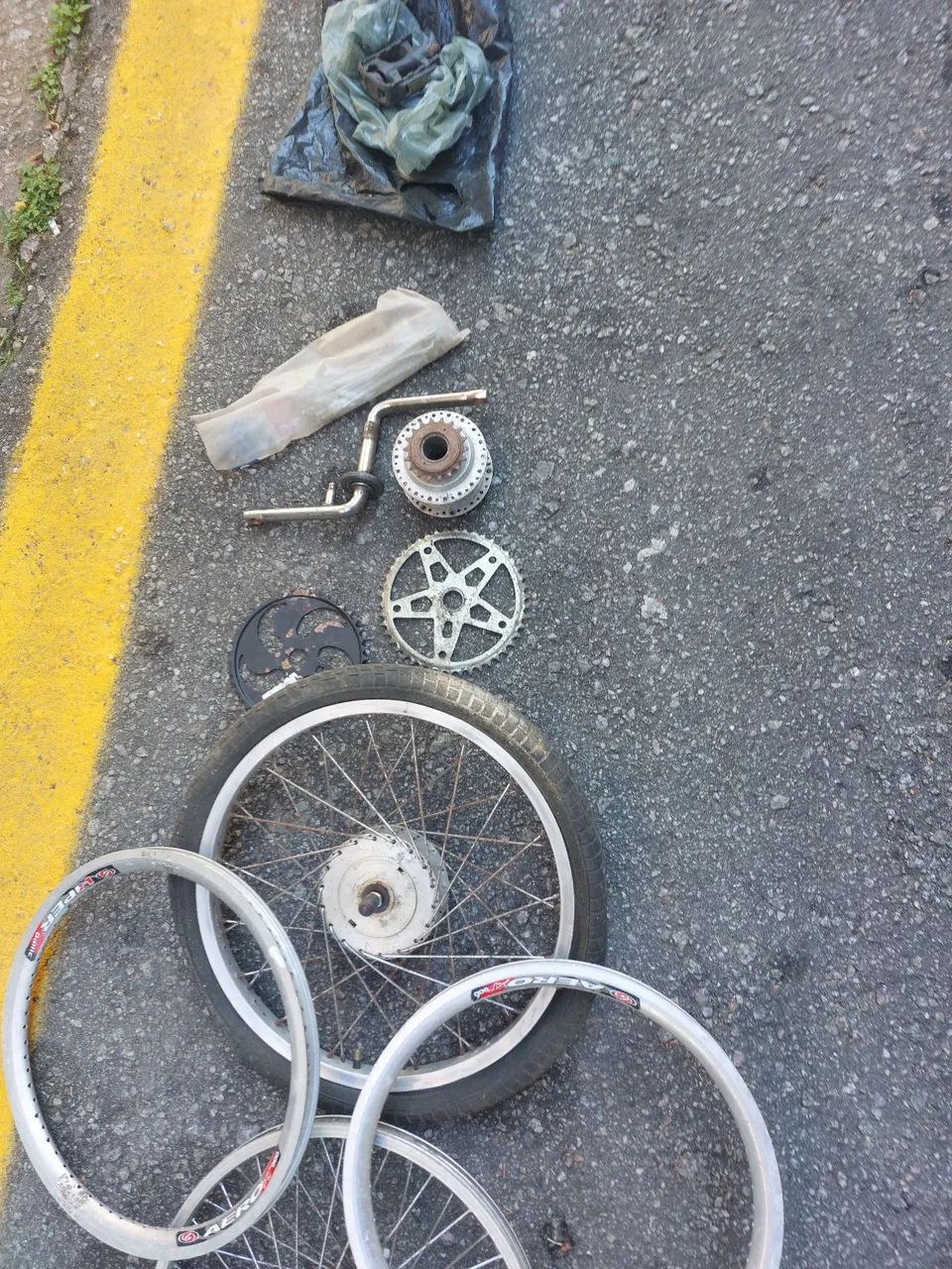 Bicicleta de manobras aro 20 - Foto 3