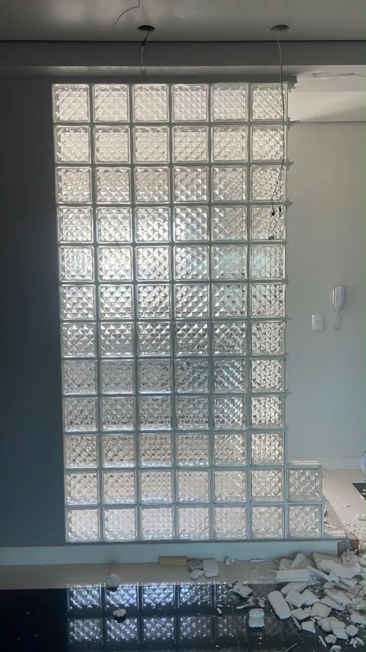 Tijolos de vidro - 96  unidades - Foto 2