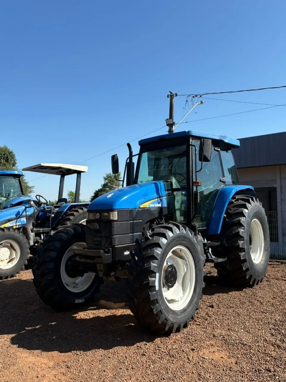 TRATOR NEW HOLLAND, MODELO TS 6020, CABINE ORIGINAL, ANO 2011 - Foto 5