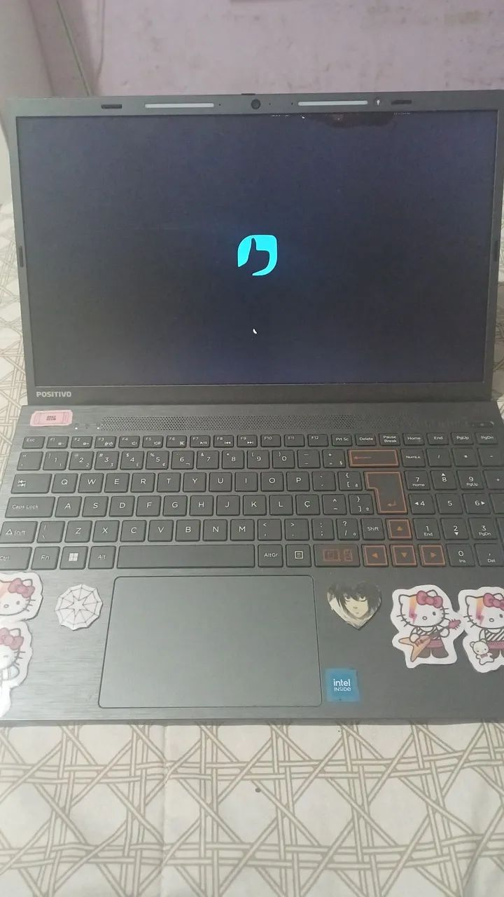 Notebook com pequeno vazamento na tela  - Foto 4
