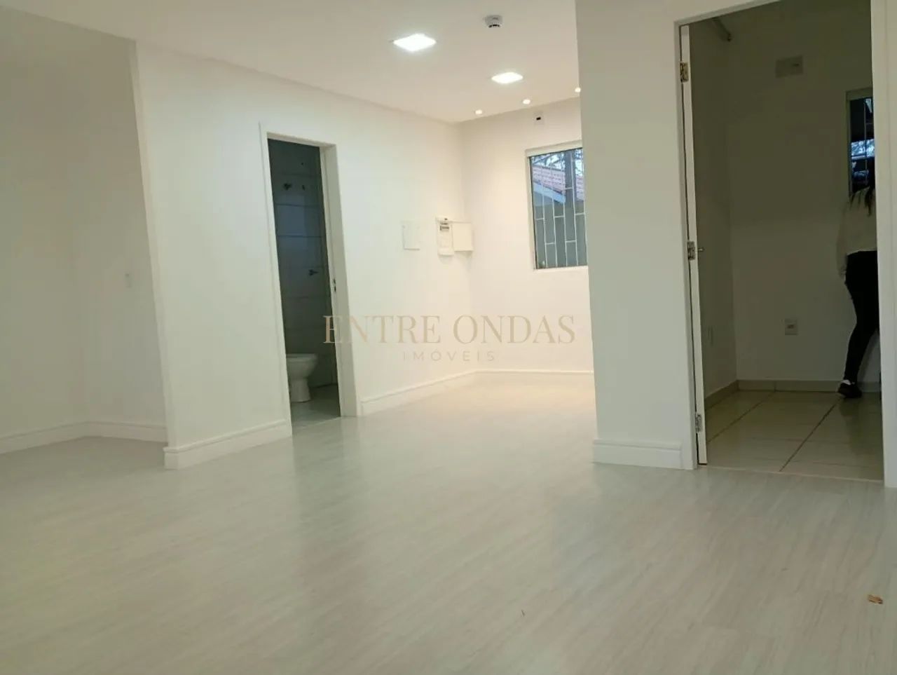 Sala comercial no bairro Lagoa da Conceição, Florianópolis. - Foto 4