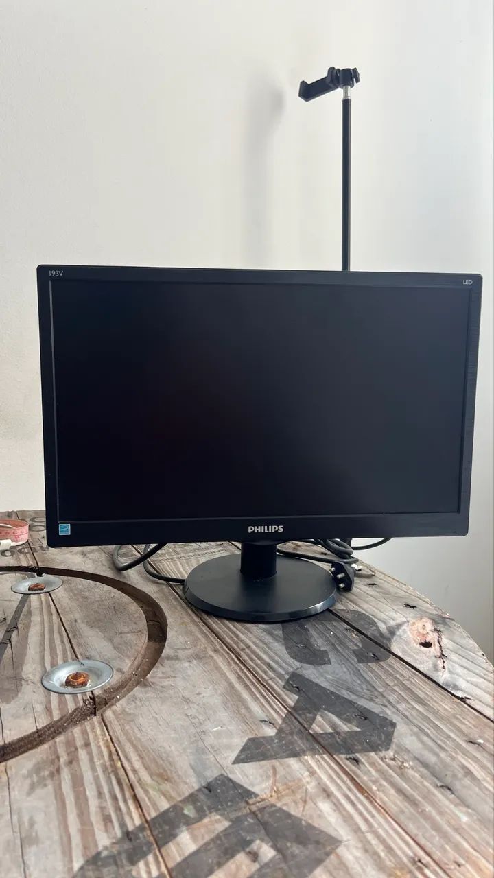  Monitor Philips LED 19,5? - HDMI e VGA - Foto 3