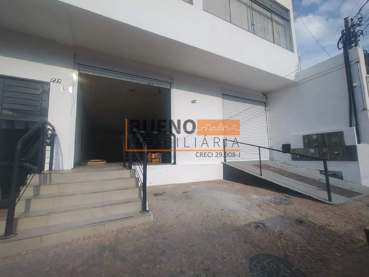 Imóvel comercial com 380 m² para aluguel, no Centro de Santa Bárbara D'Oeste/SP