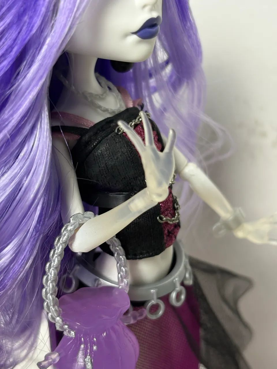 Boneca Básica Monster High Spectra Vondergeist Creeproduction  - Foto 4