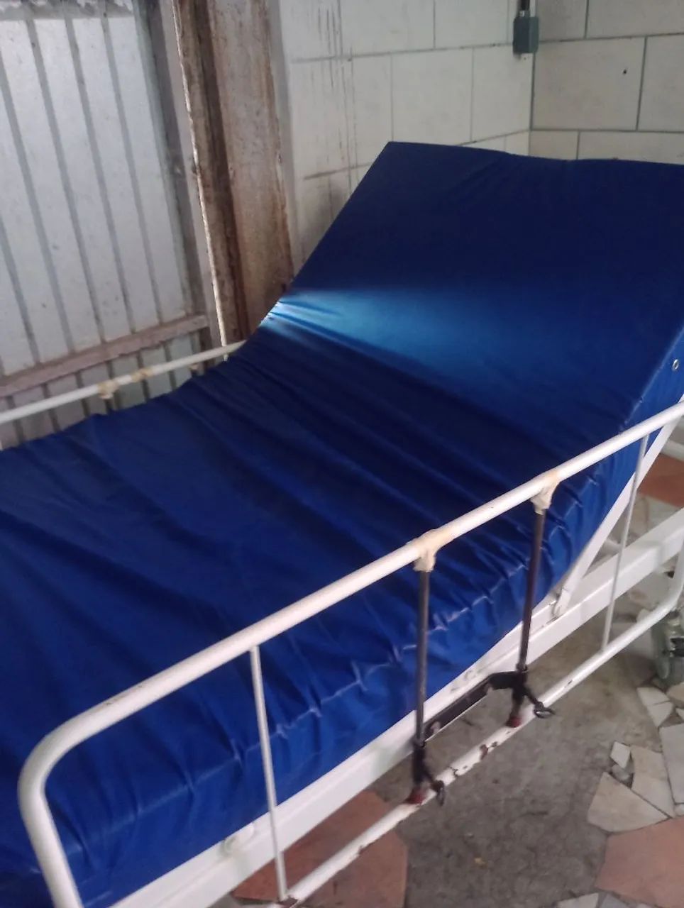 Vendo cama elétrica para acamados, colchão densidade 45 e colchão pneumático elétrico 
