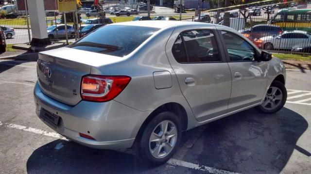 RENAULT LOGAN EXCLUSIVE NOVA SÉRIE 1.6 8V EASYR HIPOWER FLEX Prata 2014/2015 - Foto 11