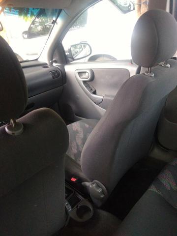 Corsa sedan 2003 - Foto 5