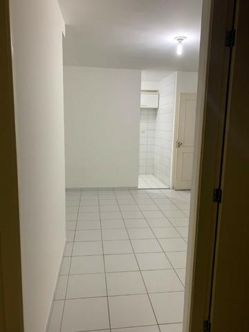 Apartamento - Locação no Muchila, 3 quartos com suite e varanda - Foto 5