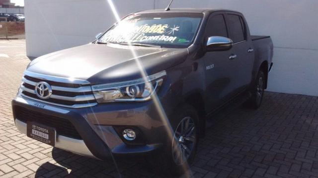 TOYOTA HILUX CD SRX 4X4 2.8 TB AT Cinza 2018/2018 - Foto 2