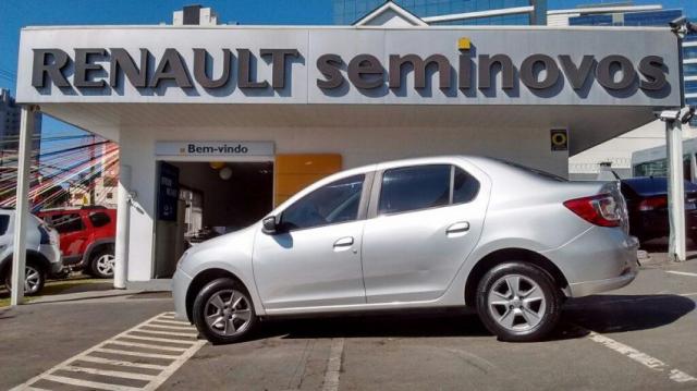 RENAULT LOGAN EXCLUSIVE NOVA SÉRIE 1.6 8V EASYR HIPOWER FLEX Prata 2014/2015 - Foto 16