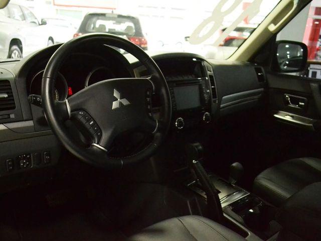 Pajero HPE Full 3.8 V6 250cv 3p Aut - Foto 5