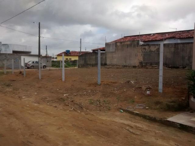 Perfeito Lote Amplo em Condomínio Fechado - Foto 3