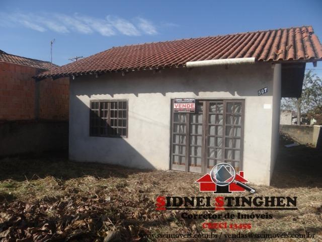 Casa na praia, local com rua pavimentada, imóvel próximo a água - Foto 11