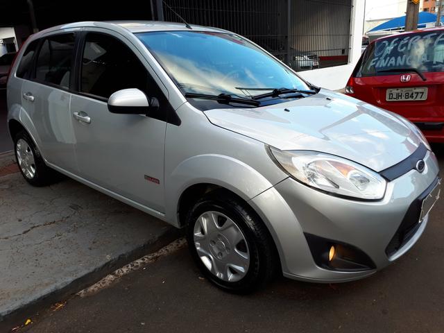 Fiesta Class 1.6 completo 2011 Prata - Foto 2