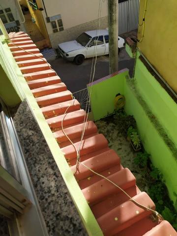 Vendo duas Casas no mesmo terreno, com entradas independentes, Òtimo Preço! - Foto 9