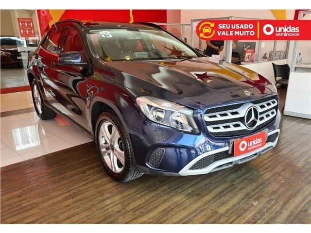 MERCEDES-BENZ GLA 200 1.6 CGI FLEX STYLE 7G-DCT