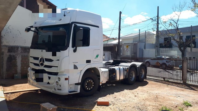 ACTROS 2651 6X4 MOLAS ANO 2020.