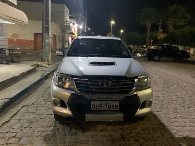 HILUX 4X4, DIESEL, 2013