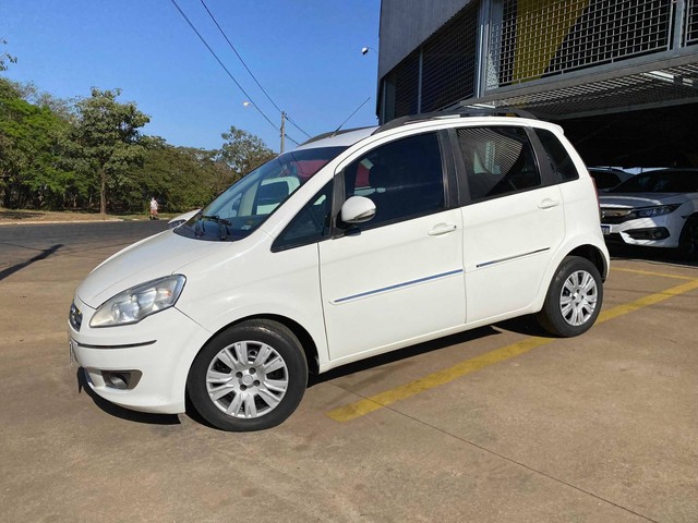 IDEA 2013/2014 1.6 MPI ESSENCE 16V FLEX 4P MANUAL
