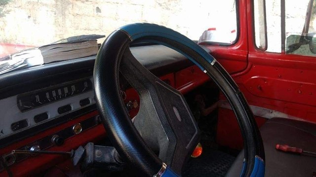 VENDE SE CAMINHÃO