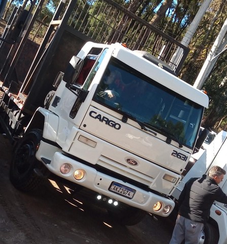 CARGO 2631 TRAÇADO 6X4 ANO 2003 TRANSTORA