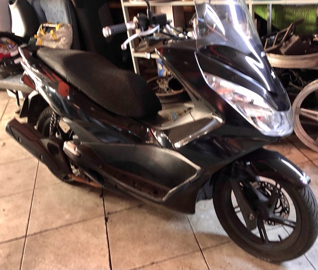 HONDA PCX 2016 PRETA, ACEITO TROCA POR MOTO