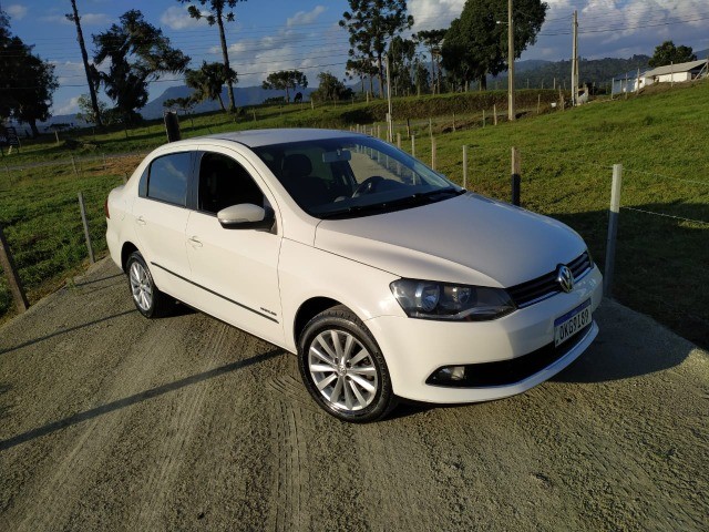 VOYAGE 1.6 HIGHLINE COMPLETO AUTOMÁTICO 2015