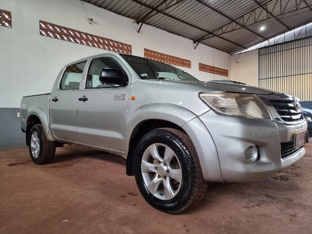 HILUX STD 2015 4X4
