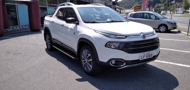 FIAT TORO VOLCANO 4X4 2.0 16V AT9 BRANCO 2018/2019