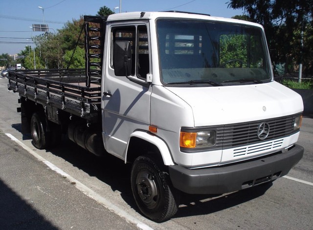 CAMINHÃO MERCEDES BENS MB912