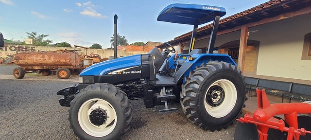 Trator New Holland TL 75