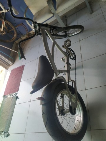 Bicicleta Chopper  com cabelo no pneu! - Foto 3