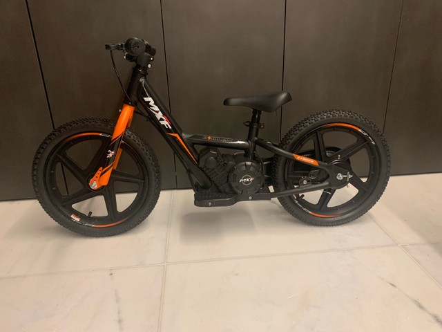 Mini Bike Elétrica Army Baby E-Bike Aro 12 100W em Promoção | Ofertas na  Americanas