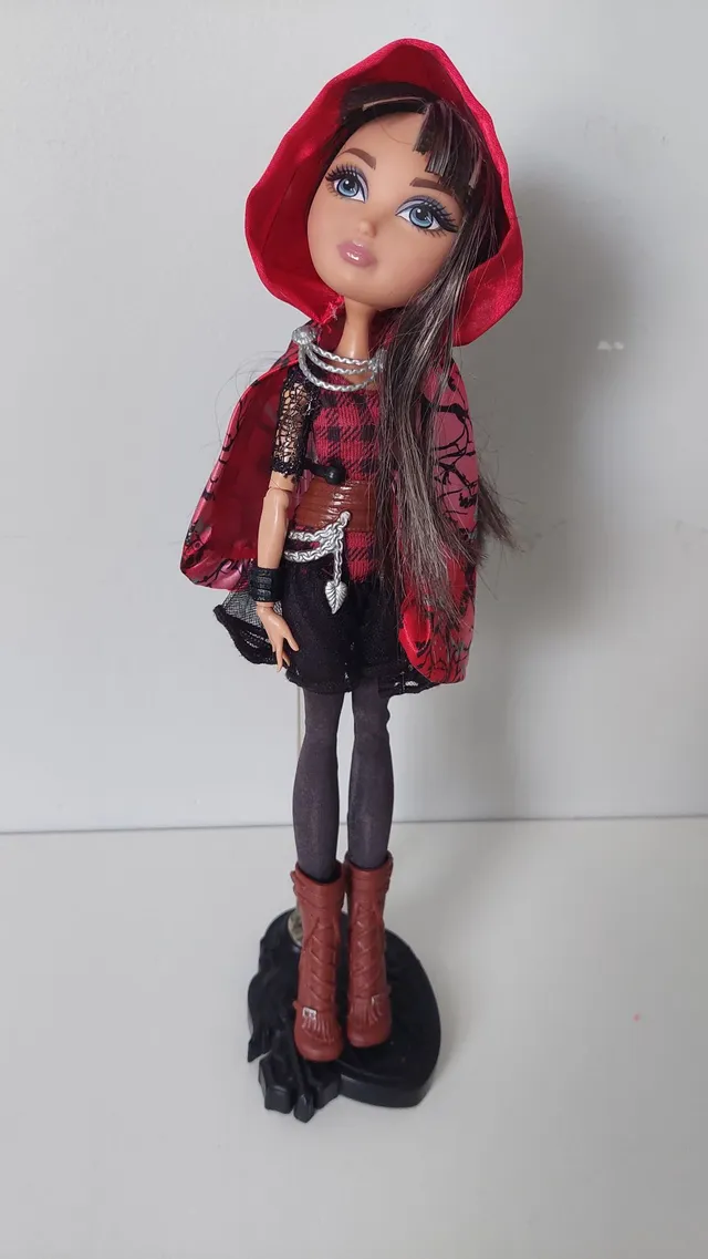 Ever After High Boneca Cerise Hood com Acessorios - 2014 Mattel no