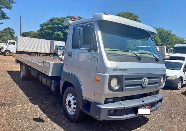 VW 9-160 plataforma com asa delta 2013 