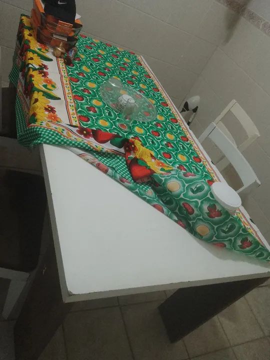 Jogo de Mesa com Cadeiras e um simulador de malhar  - Foto 4