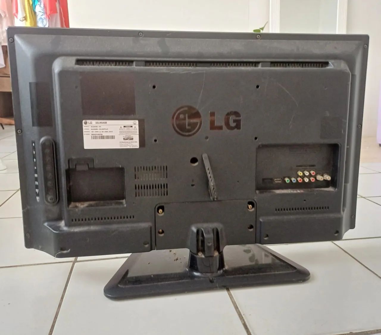 TV LG 32" com controle - Foto 2