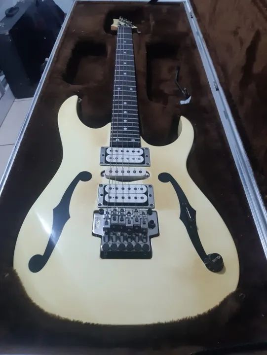 Guitarra Ibanez Paul Gilbert Signature PGM30 Japan 2001 White