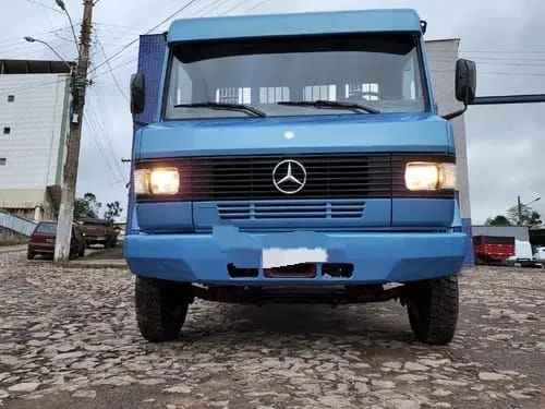 710 1991 Carroceria de Madeira