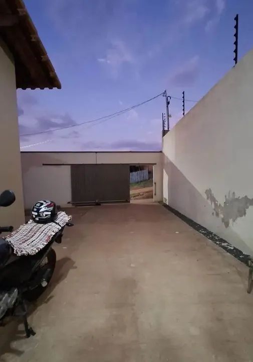 Casa com garagem e quintal - Riacho Fundo 2