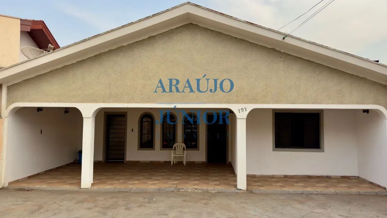 AMERICANA - Casa Padrão - CIDADE JARDIM II