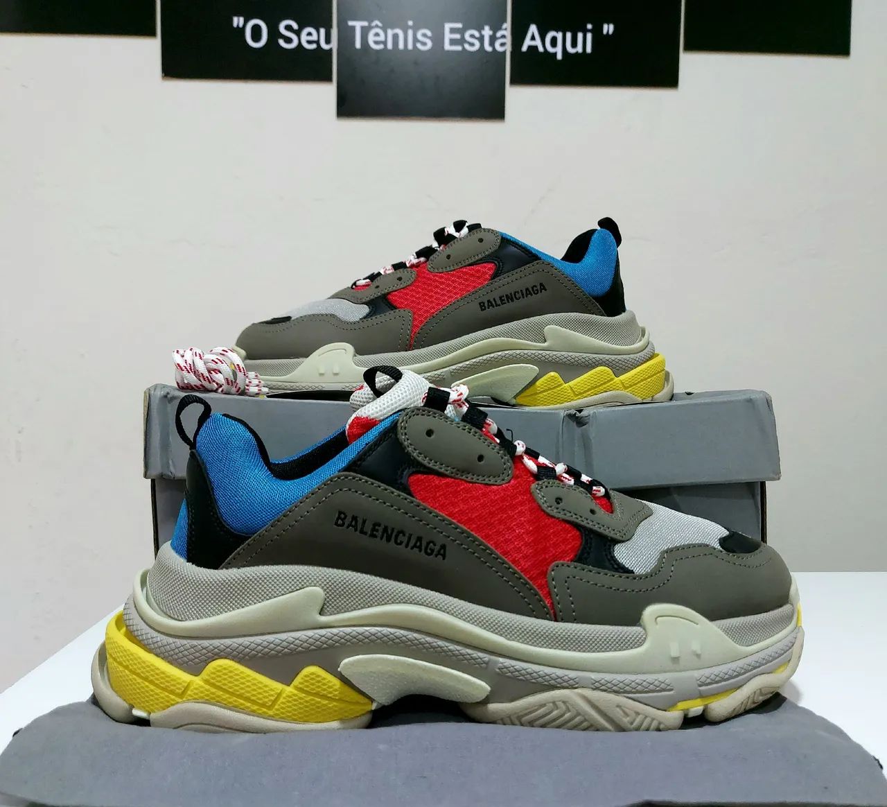 Tênis Balenciaga Triple S Sneaker 