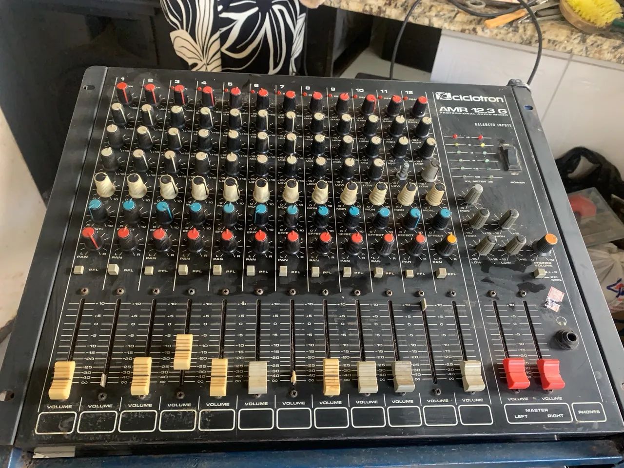 Mesa de Som Ciclotron AMR 12.3 G