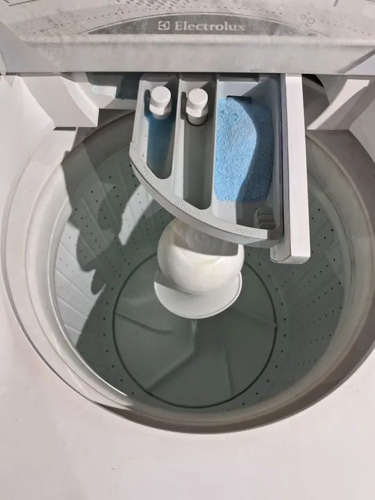 Máquina de lavar roupa electrolux 10kls (SEMI-NOVA) REVISADA NA GARANTIA  - Foto 3
