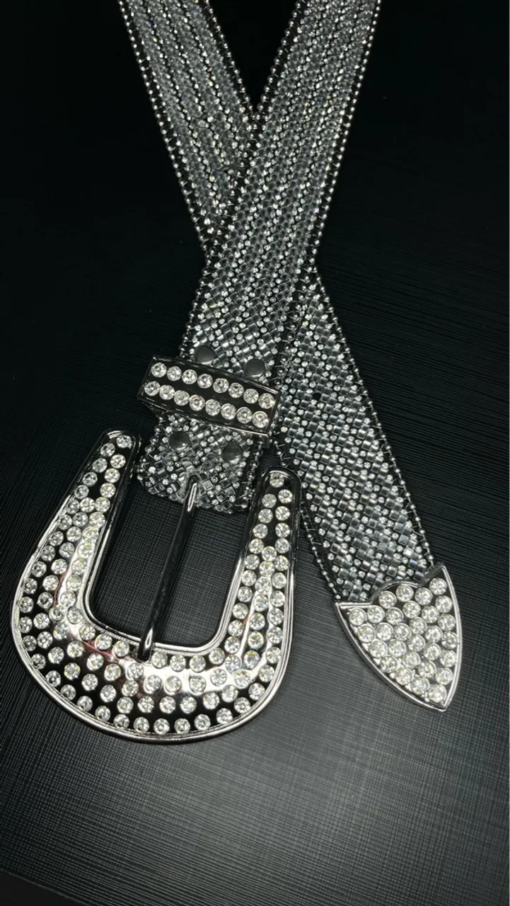 Cinto Strass Diamantado Brilhante - Elegância e Estilo