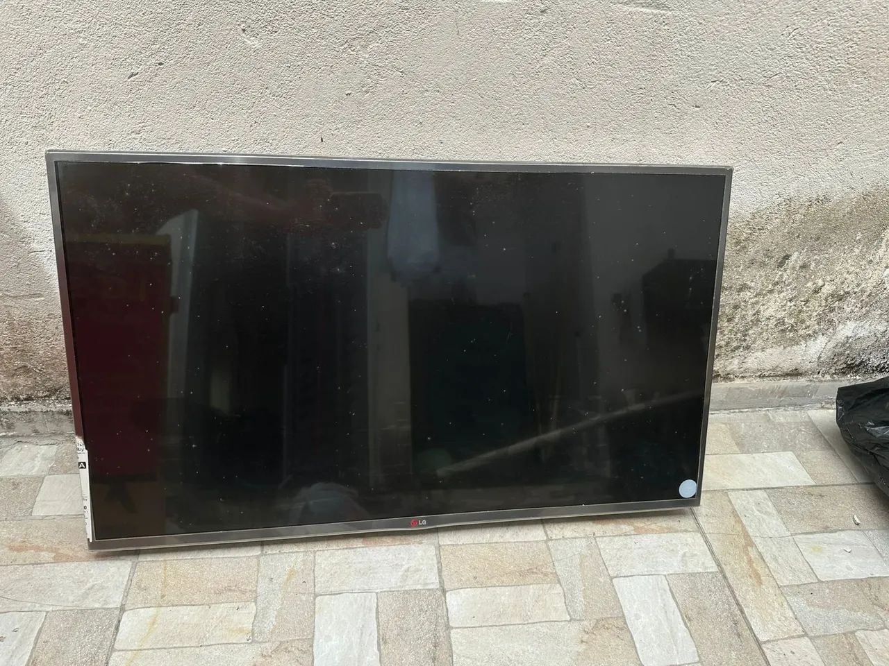 TV LG modelo 42lb 6500  polegadas funcionando tela trincada