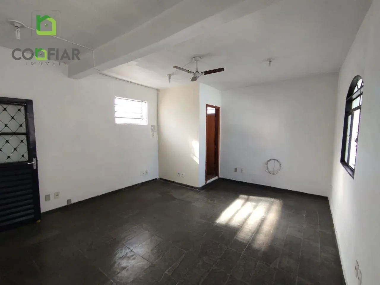 Sala Comercial para Locação tem 30 m² no Alípio de melo