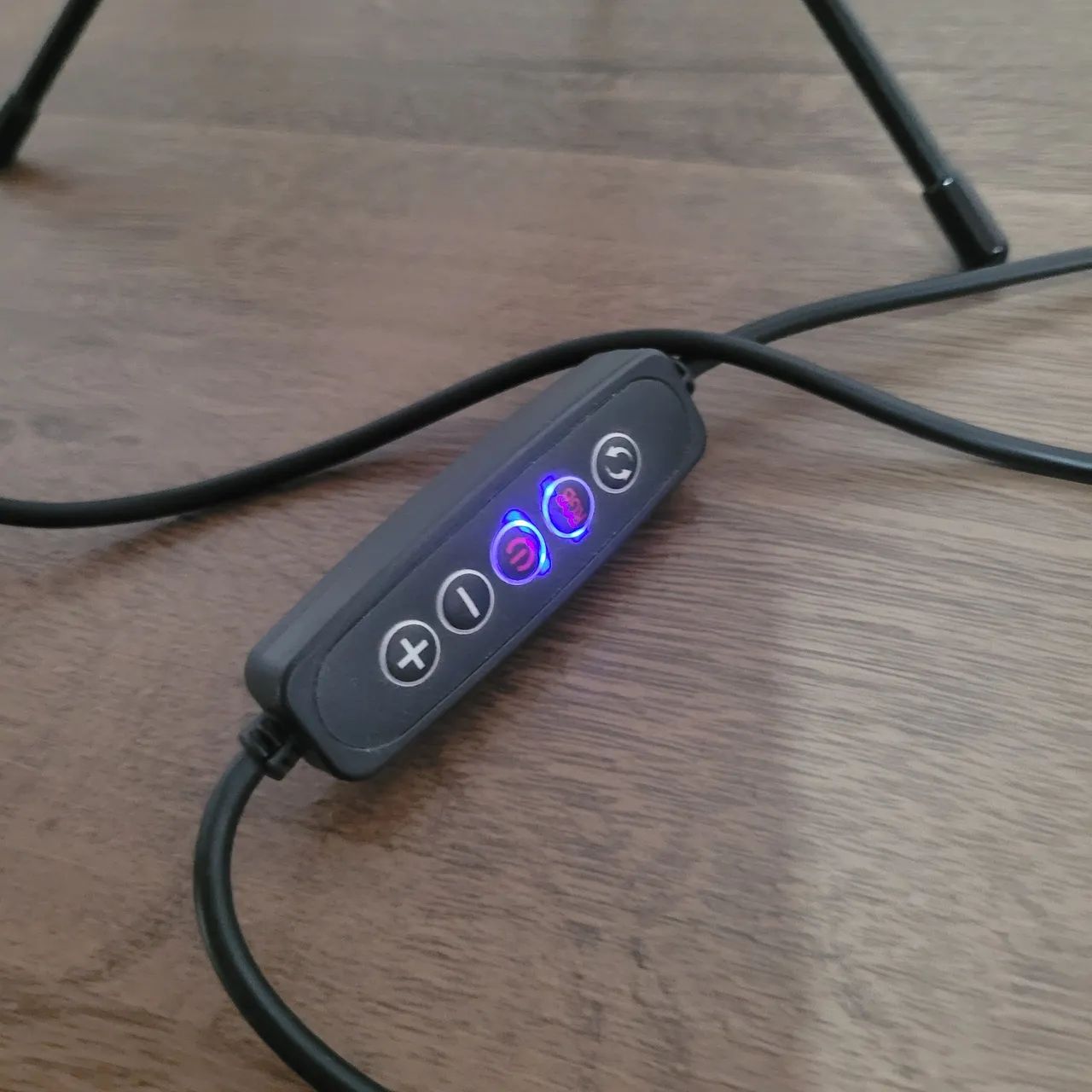 OFERTA Ring Light 8 Polegadas/20cm RGB (branco e colorido) - Foto 2