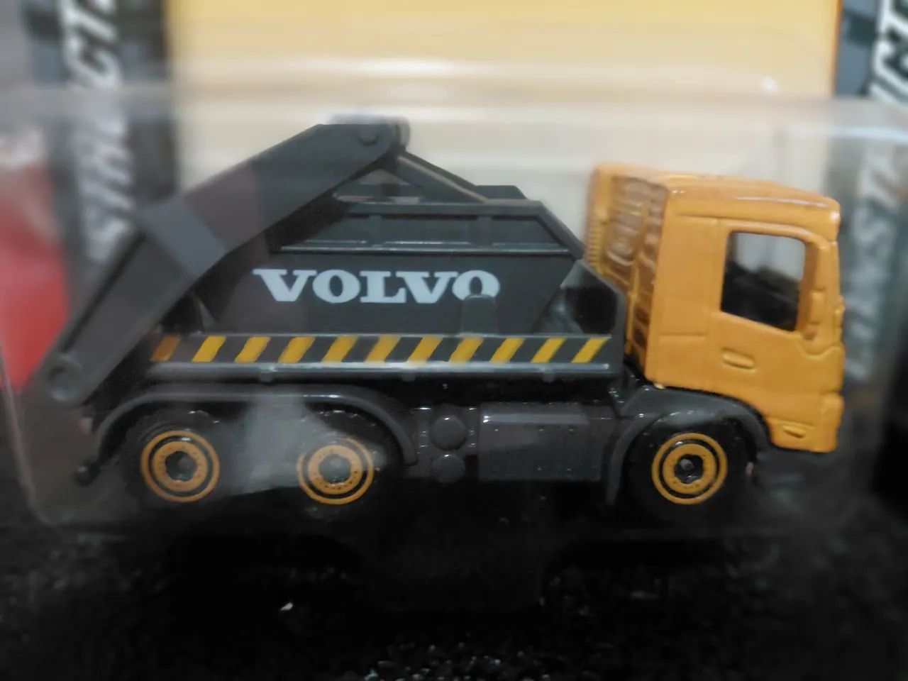 miniaturas caminhões volvo - Foto 4