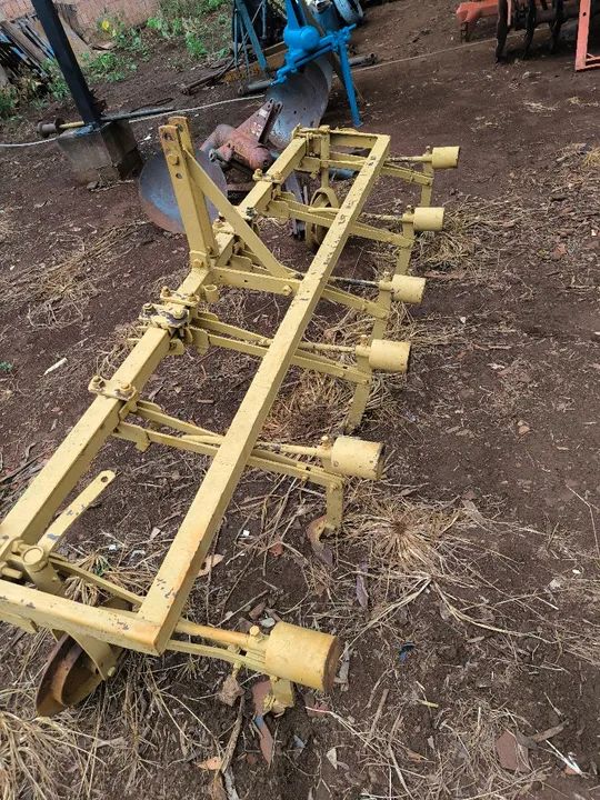 cultivador agrícola / carpideira mandioca 